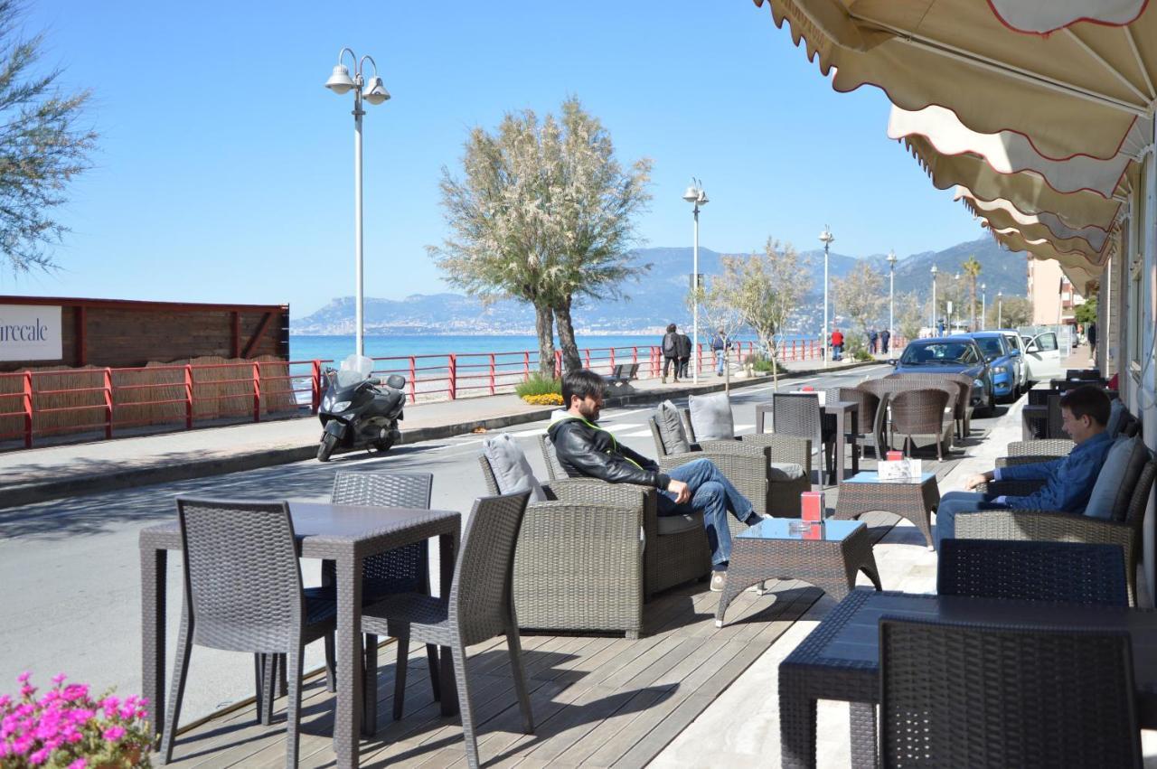 Hotel Piccolo Paradiso บอร์ดิเกรา ภายนอก รูปภาพ